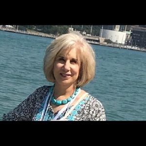 Meet your Posher, Kay